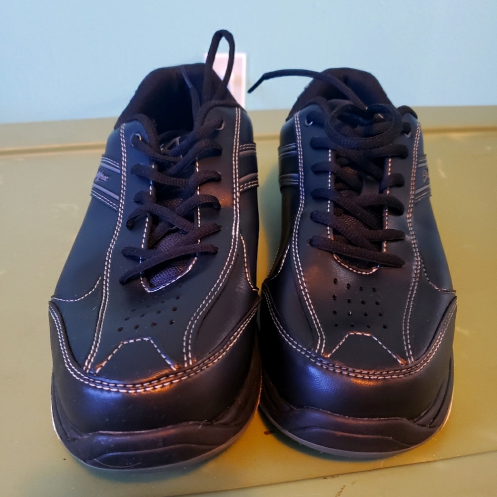Bowling shoes